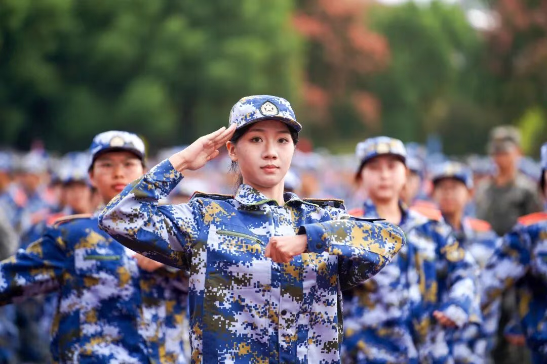 刚刚，全校沸腾了！现场超燃！-1032-KY开元集团官网官方微信